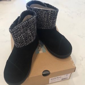 Toms Nepal Boots- new in box